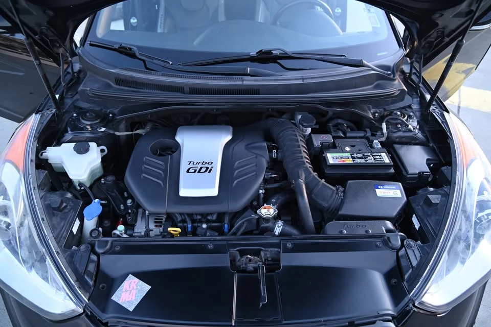 2016 Hyundai Veloster - Image 10 of 10