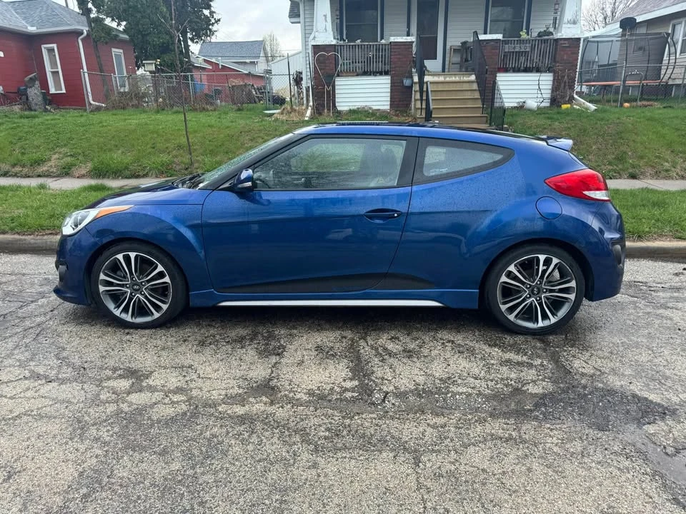2016 Hyundai Veloster - Image 2 of 6