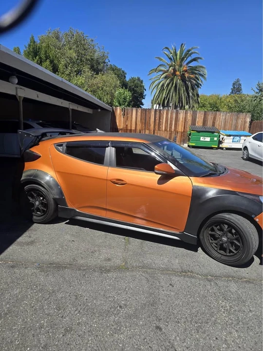2016 Hyundai Veloster - Image 9 of 11
