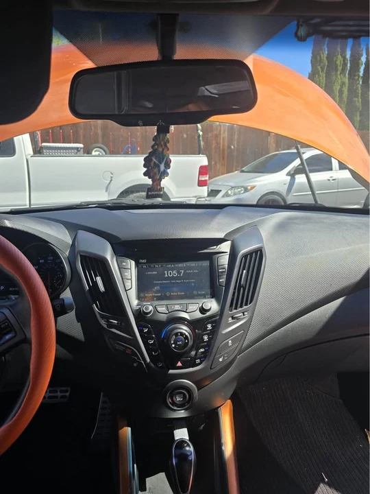 2016 Hyundai Veloster - Image 8 of 11
