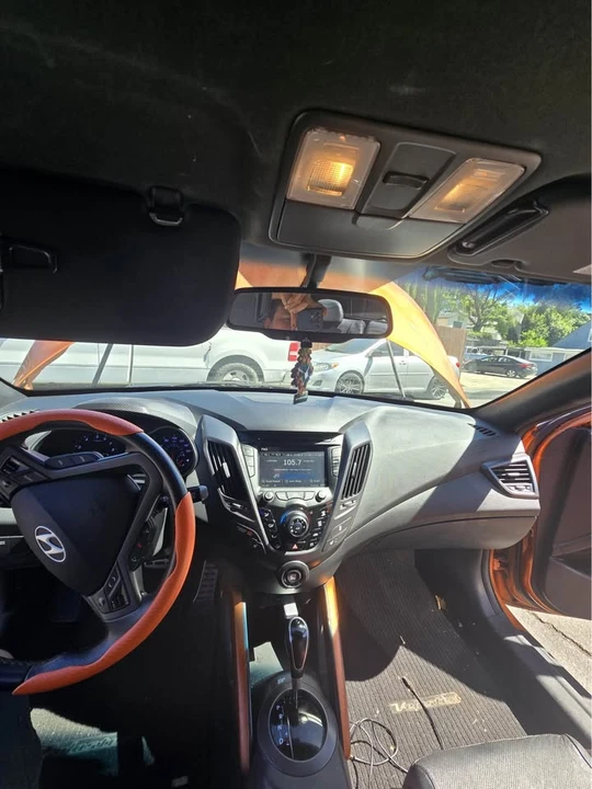 2016 Hyundai Veloster - Image 3 of 11