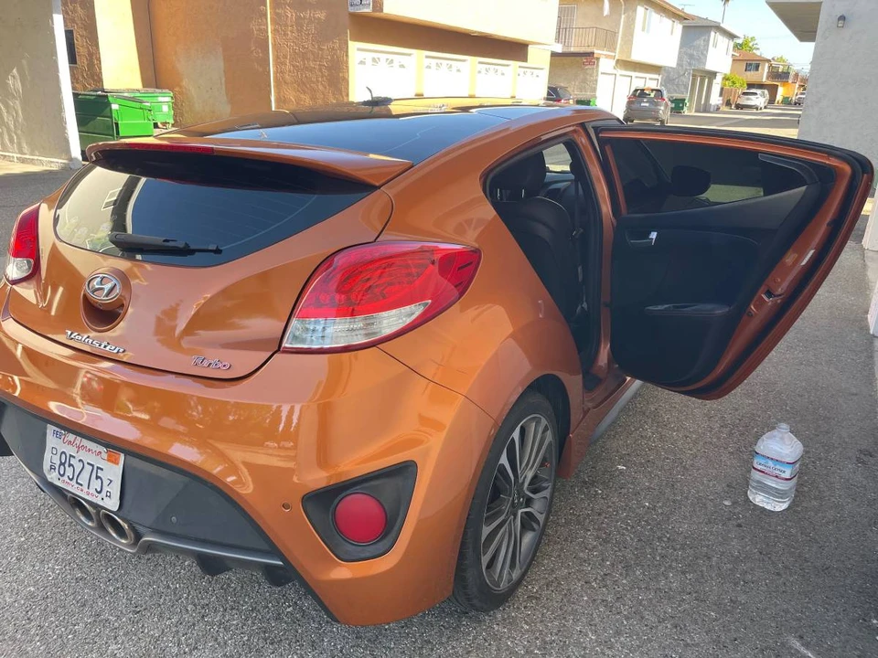 2016 Hyundai Veloster - Image 7 of 12