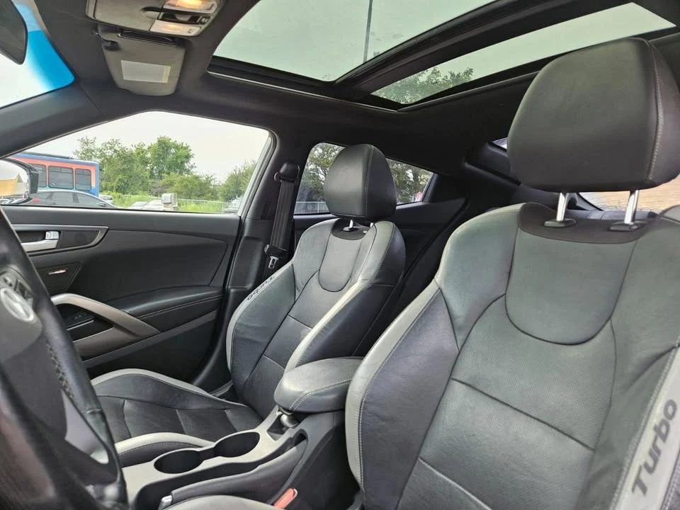 2016 Hyundai Veloster - Image 16 of 20