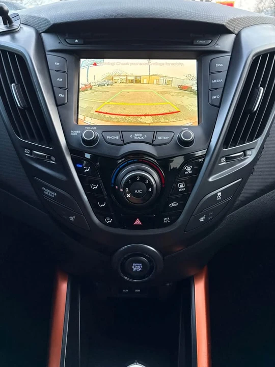 2016 Hyundai Veloster - Image 13 of 14
