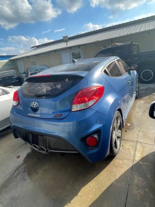 2016 Hyundai Veloster - Image 5 of 10