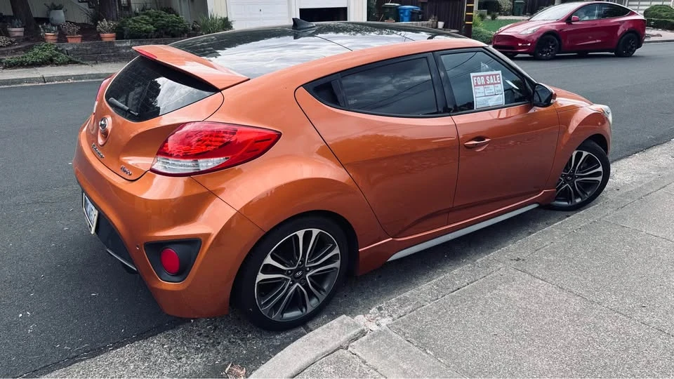2016 Hyundai Veloster - Image 3 of 8