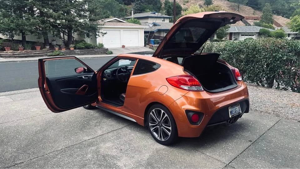 2016 Hyundai Veloster - Image 5 of 8
