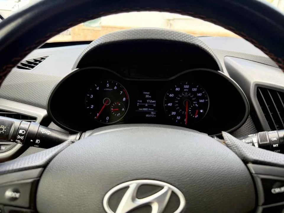 2016 Hyundai Veloster - Image 7 of 13