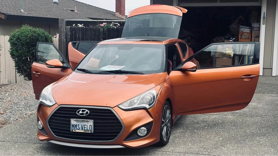 2016 Hyundai Veloster - Image 4 of 8