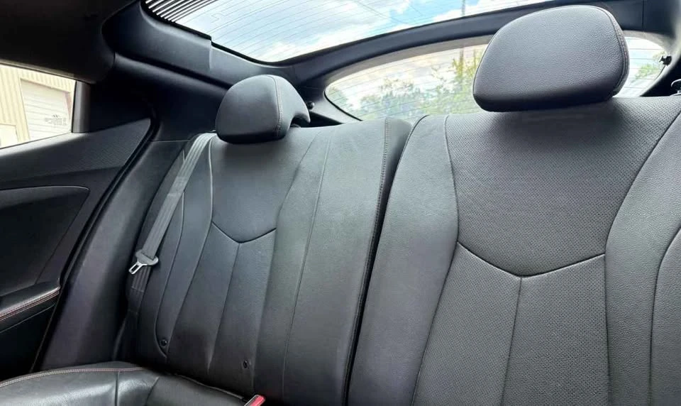 2016 Hyundai Veloster - Image 12 of 13