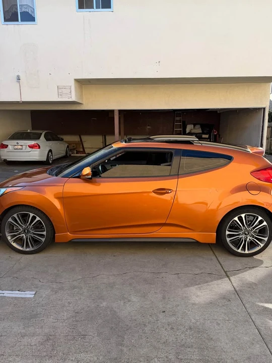 2016 Hyundai Veloster - Image 8 of 11