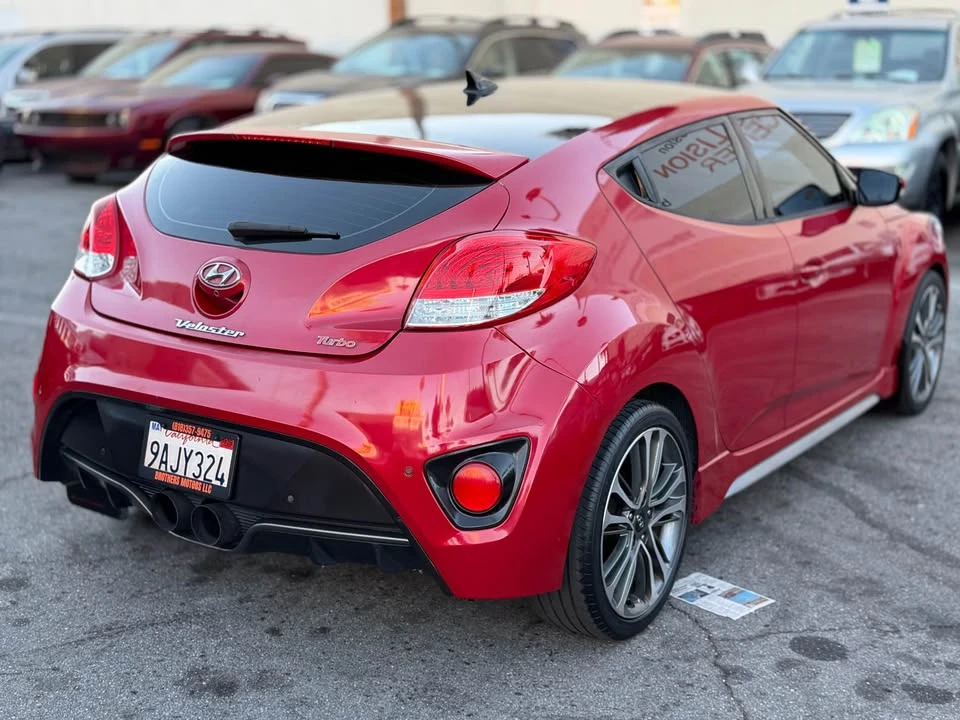 2016 Hyundai Veloster - Image 8 of 20