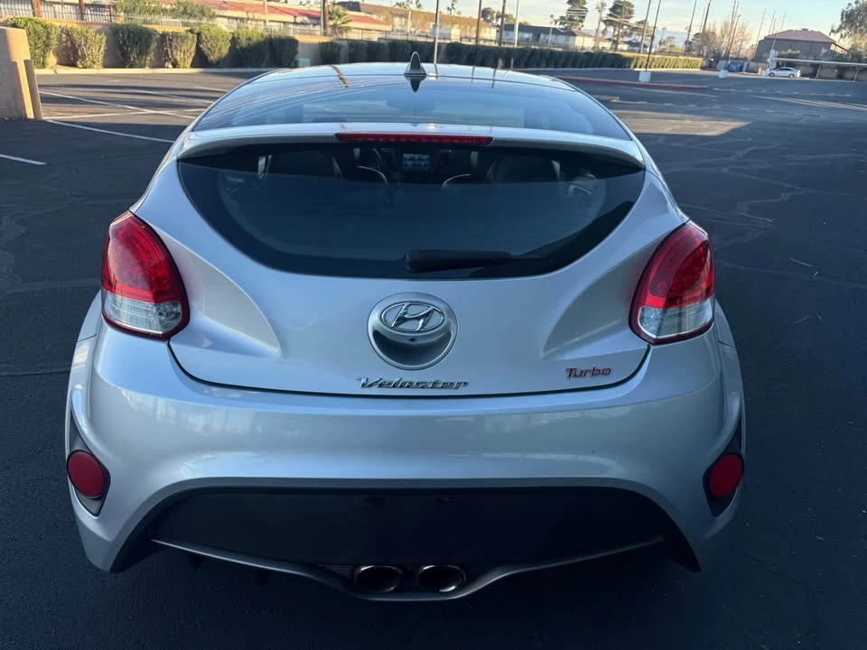 2016 Hyundai Veloster - Image 4 of 10