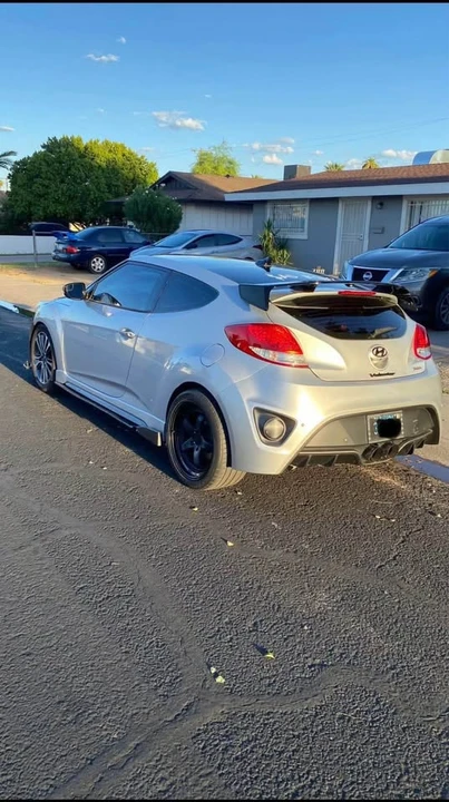2016 Hyundai Veloster - Image 2 of 6