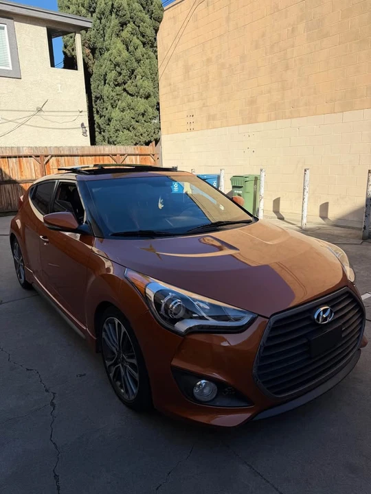 2016 Hyundai Veloster - Image 2 of 12