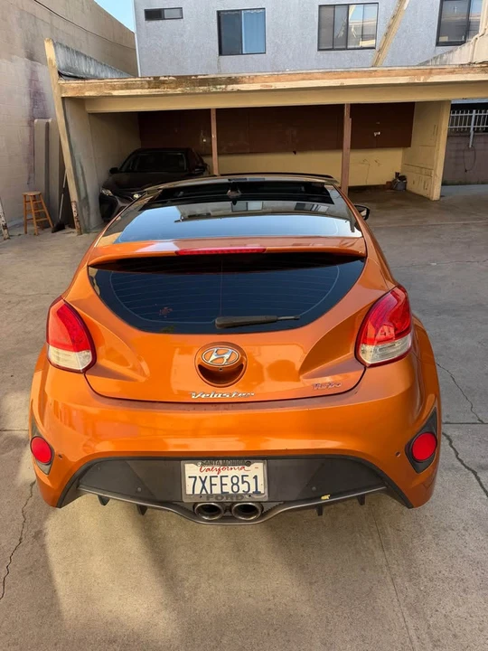 2016 Hyundai Veloster - Image 6 of 12