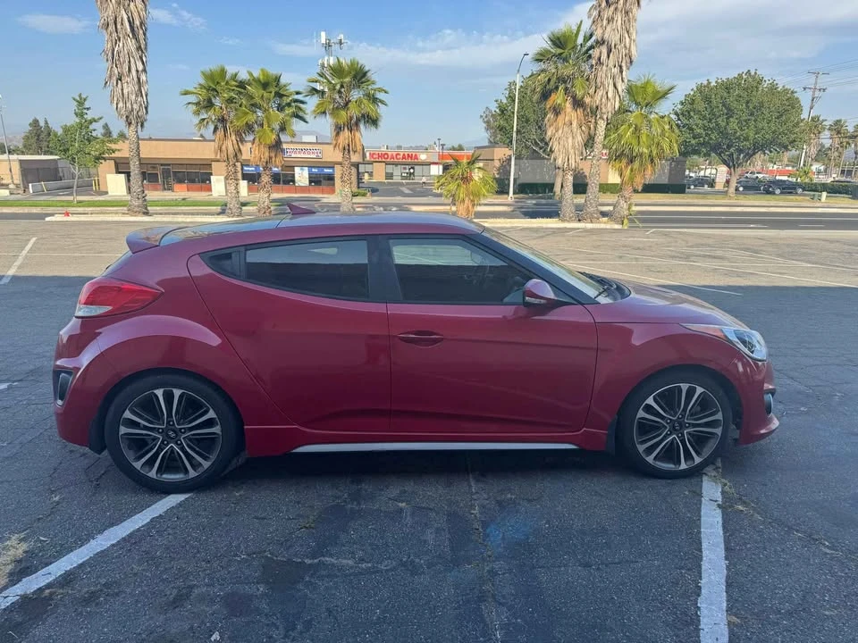 2016 Hyundai Veloster - Image 5 of 10