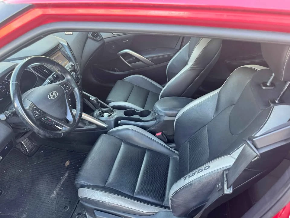 2016 Hyundai Veloster - Image 8 of 10