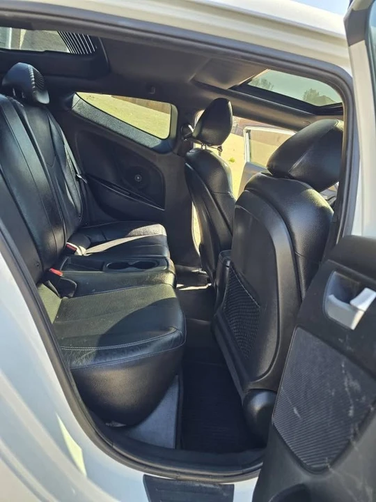 2016 Hyundai Veloster - Image 19 of 20