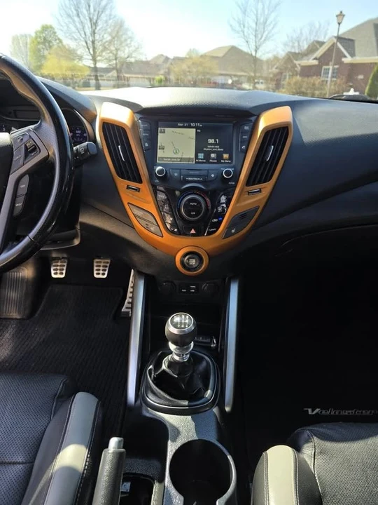 2016 Hyundai Veloster - Image 18 of 20