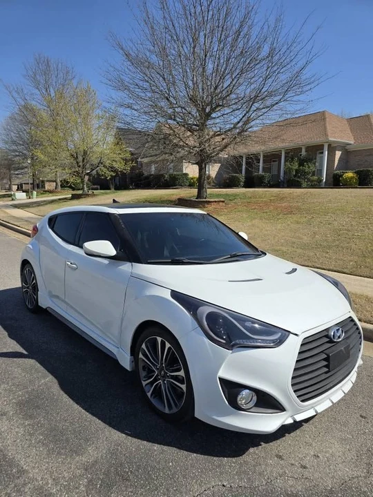 2016 Hyundai Veloster - Image 10 of 20