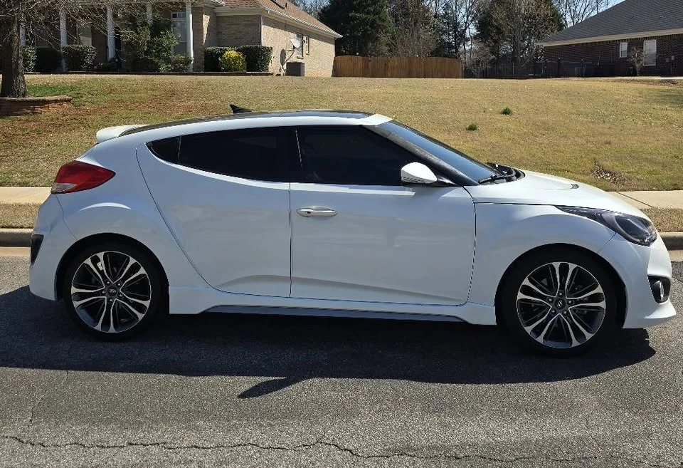 2016 Hyundai Veloster - Image 11 of 20