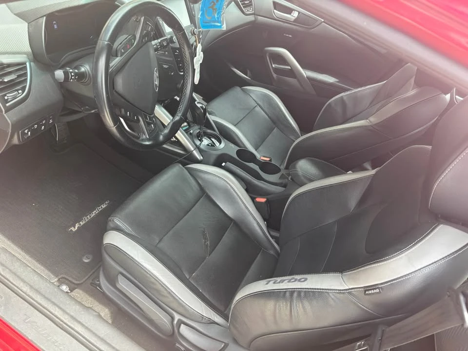 2016 Hyundai Veloster - Image 6 of 8