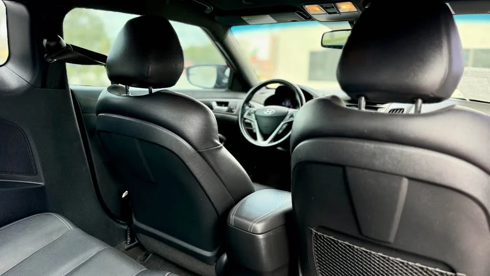 2016 Hyundai Veloster - Image 15 of 18