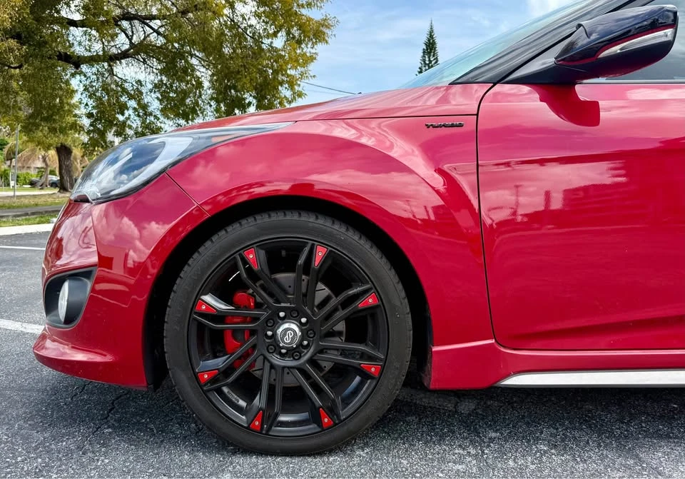 2016 Hyundai Veloster - Image 2 of 18