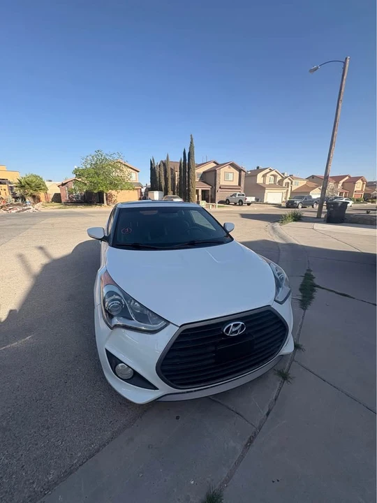 2016 Hyundai Veloster - Image 8 of 10