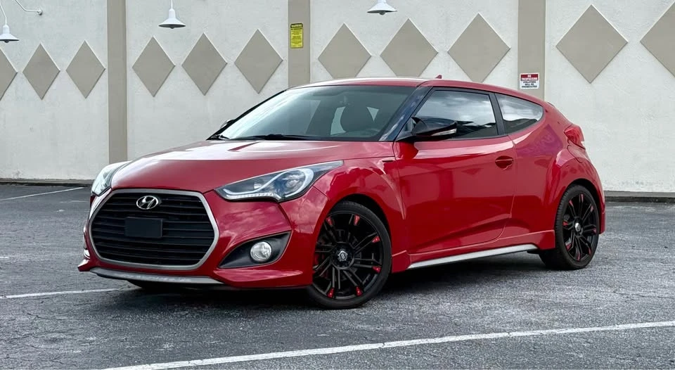 2016 Hyundai Veloster - Image 9 of 18