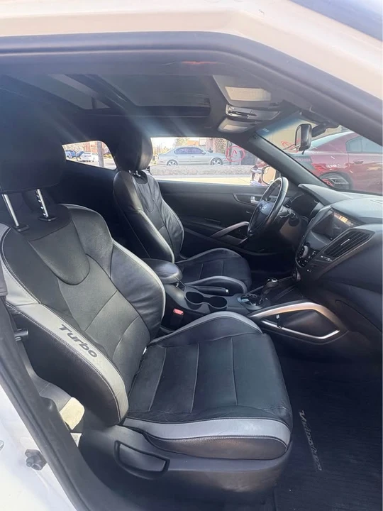2016 Hyundai Veloster - Image 3 of 10