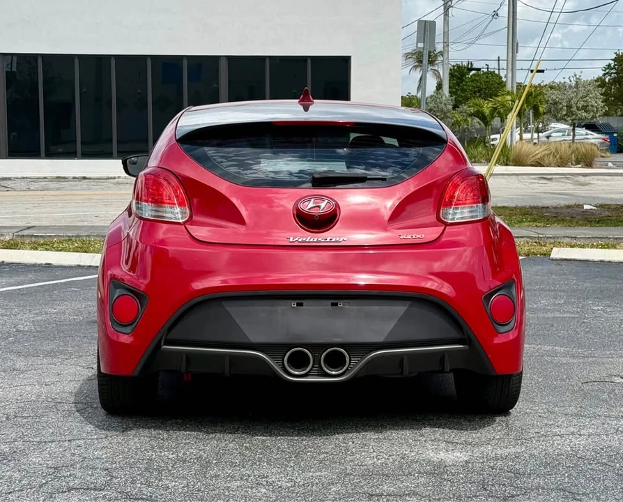 2016 Hyundai Veloster - Image 8 of 18