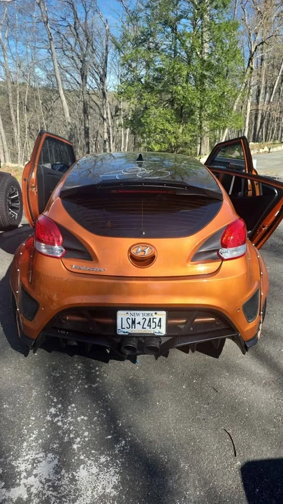 2016 Hyundai Veloster - Image 9 of 21