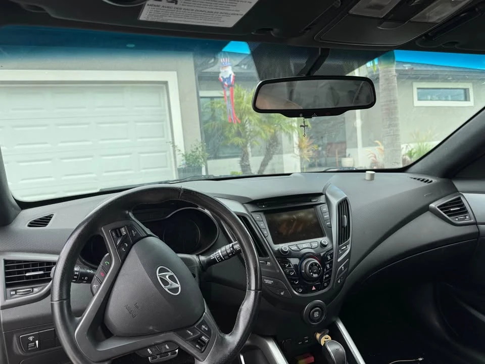 2016 Hyundai Veloster - Image 7 of 8