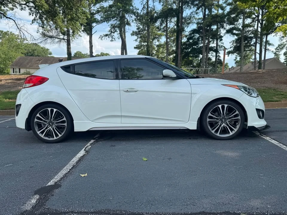 2016 Hyundai Veloster - Image 4 of 17