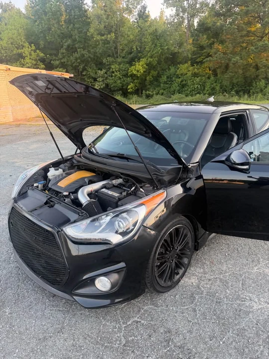 2016 Hyundai Veloster - Image 6 of 9