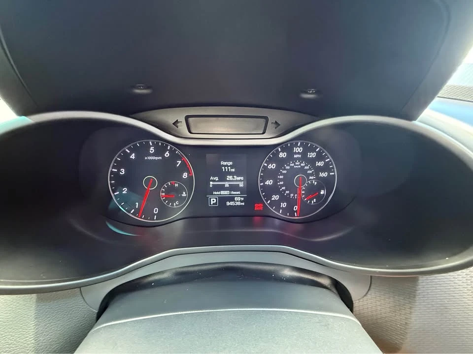 2016 Hyundai Veloster - Image 10 of 11