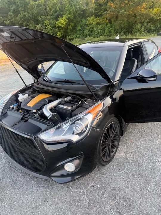 2016 Hyundai Veloster - Image 7 of 9