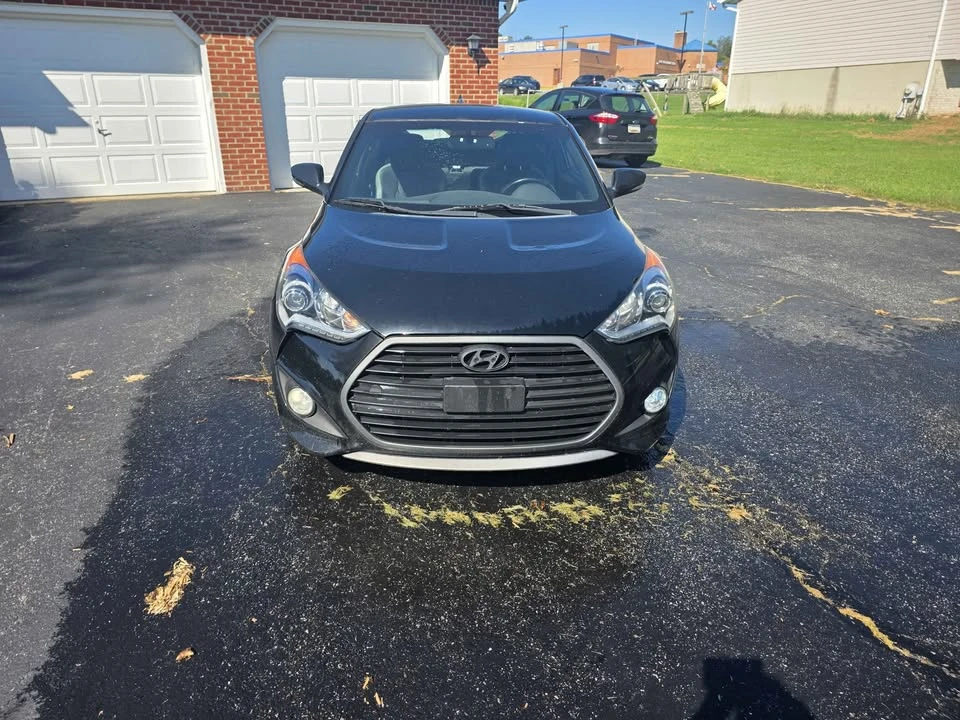 2016 Hyundai Veloster - Image 9 of 13