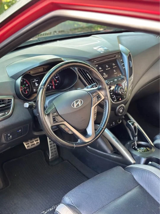 2016 Hyundai Veloster - Image 9 of 10