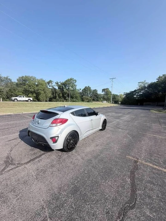 2016 Hyundai Veloster - Image 4 of 14