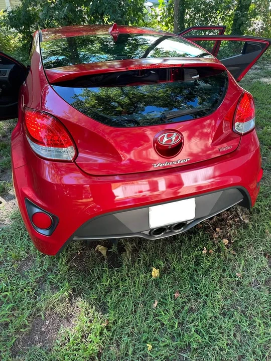 2016 Hyundai Veloster - Image 10 of 10