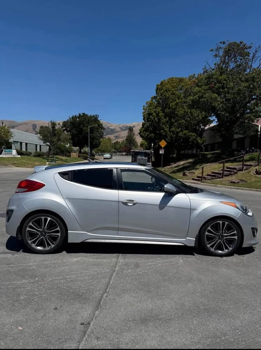 2016 Hyundai Veloster - Image 7 of 15