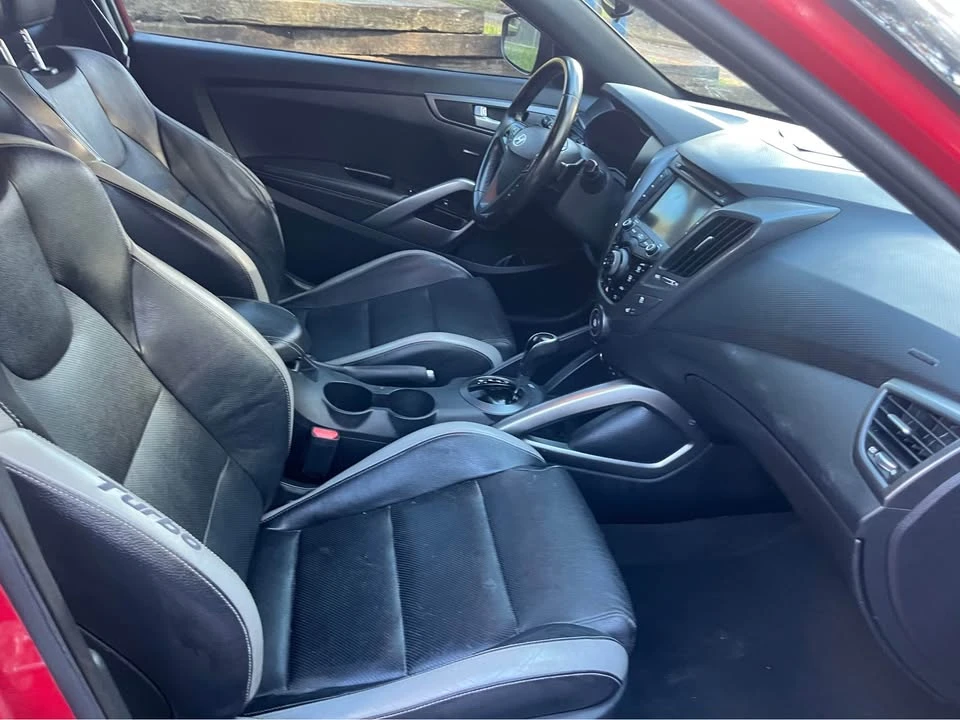 2016 Hyundai Veloster - Image 6 of 8