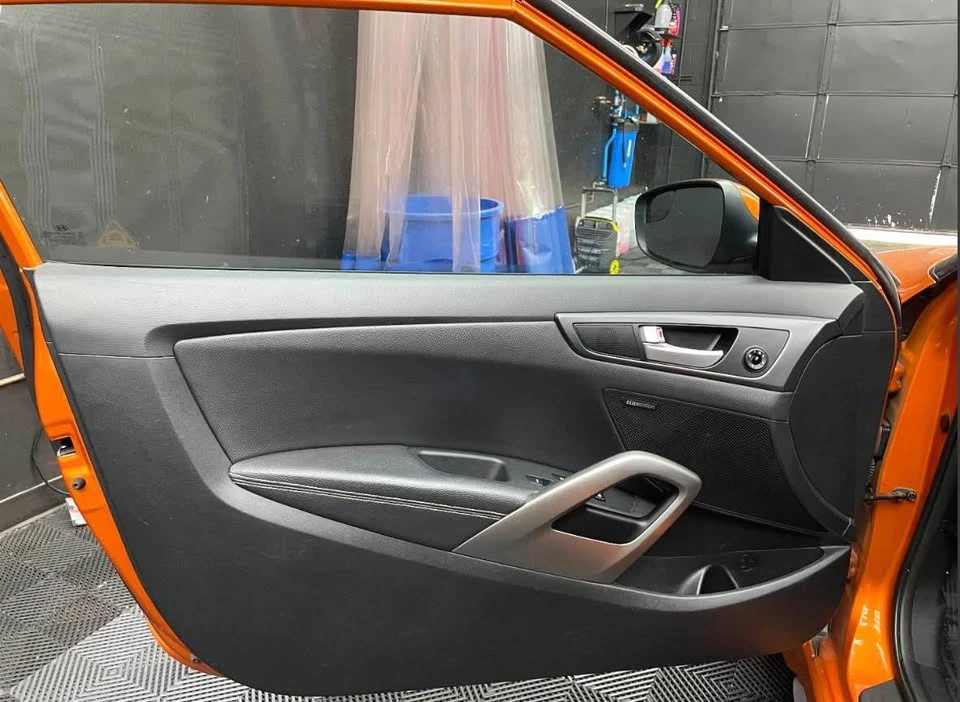 2016 Hyundai Veloster - Image 6 of 15