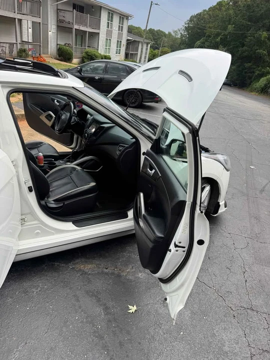 2016 Hyundai Veloster - Image 3 of 5