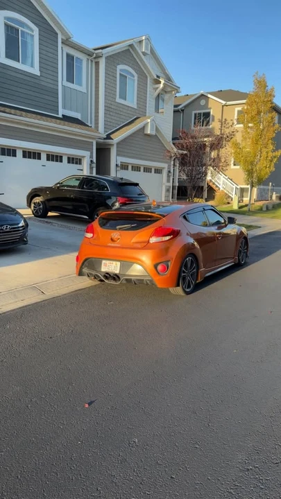 2016 Hyundai Veloster - Image 6 of 11