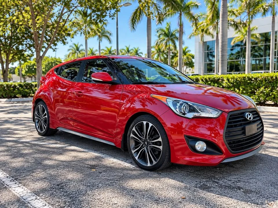 2016 Hyundai Veloster - Image 2 of 8