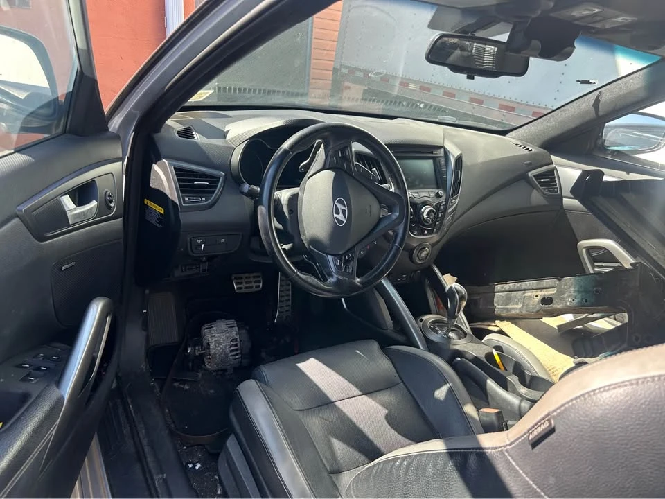 2016 Hyundai Veloster - Image 4 of 5